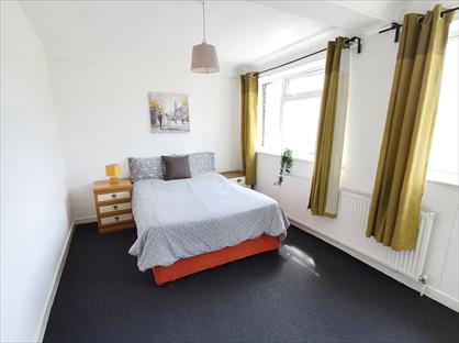 Room in a Shared House, Gladstone Building, DY1