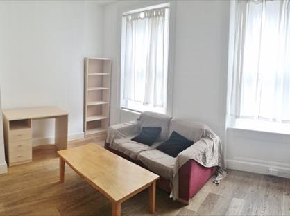 1 Bed Flat, Ref: 350 F2 - 19 Kentish Town Road, NW1
