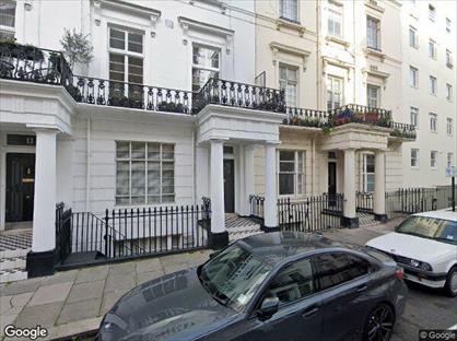 Studio Flat, Westbourne Crescent, W2