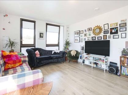 1 Bed Flat, Hackney Square, E9