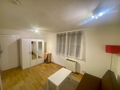 Studio Flat, Spencer Mews, W6