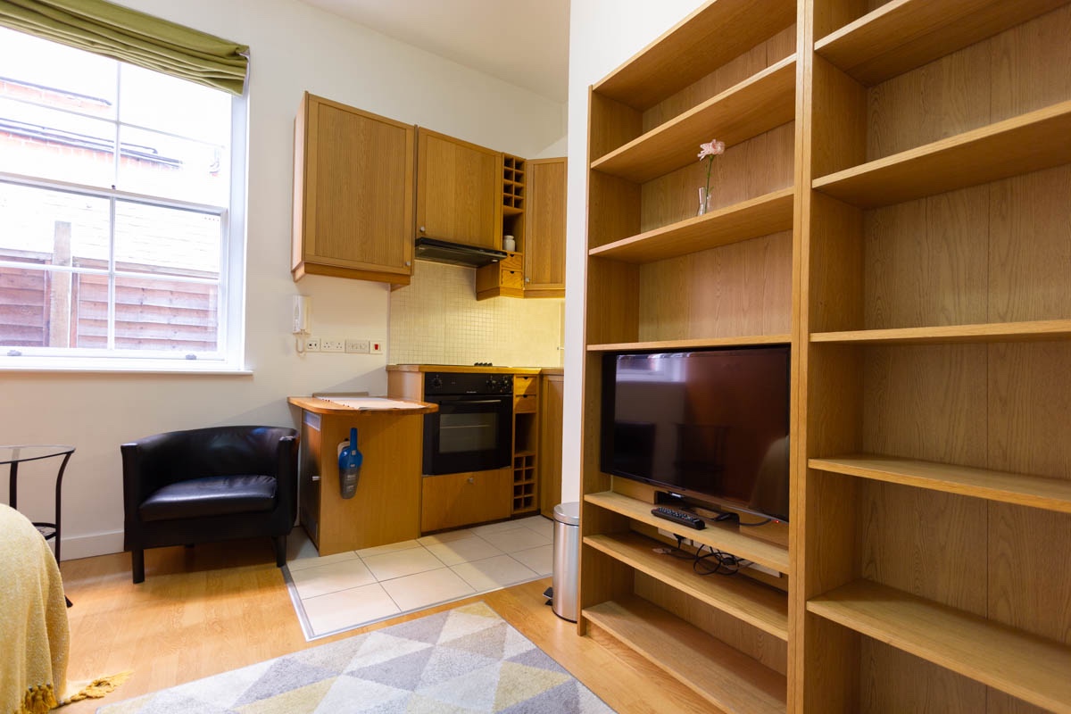 London Studio Flat, Finchley Road, NW3 To Rent Now for £1,712.00 p/m