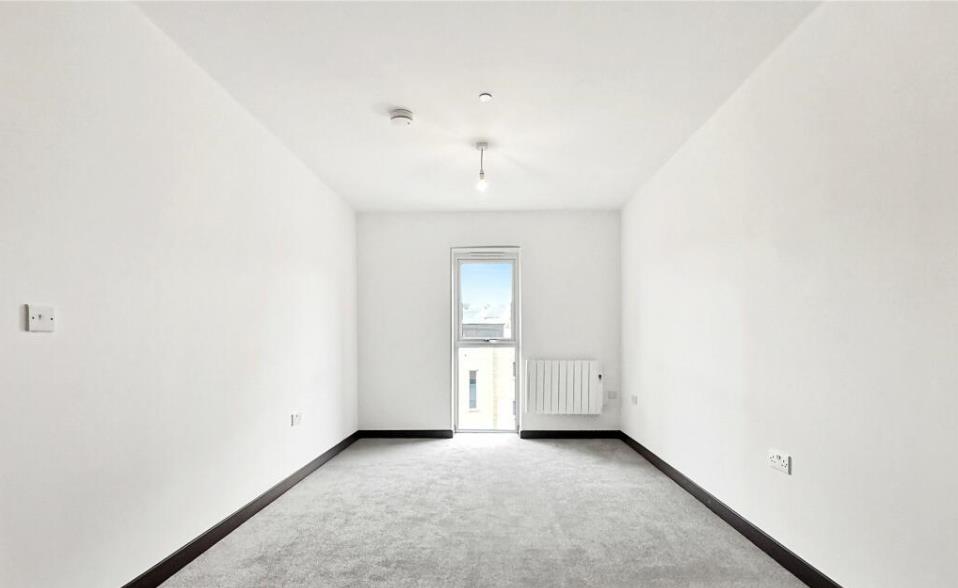 Dartford - 2 Bed Flat, Highwater House, DA1 - To Rent Now for £1,900.00 p/m