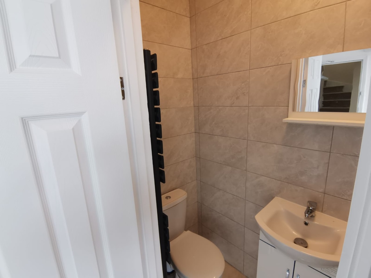 Ilford 1 Bed Flat, Goodmayes Lane, IG3 To Rent Now for £1,300.00 p/m