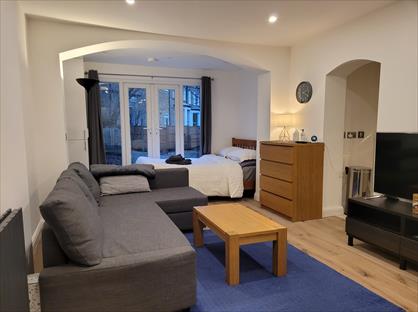 Studio Flat, London, NW3