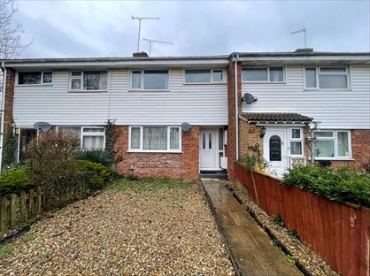 3 Bed Terraced House, Blackwater Close, RG21