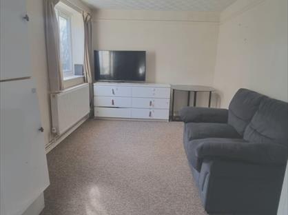 1 Bed Flat, Loris Court, CB1