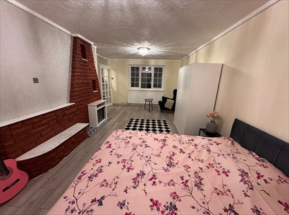 Room in a Shared House, Sydney Road, RM18