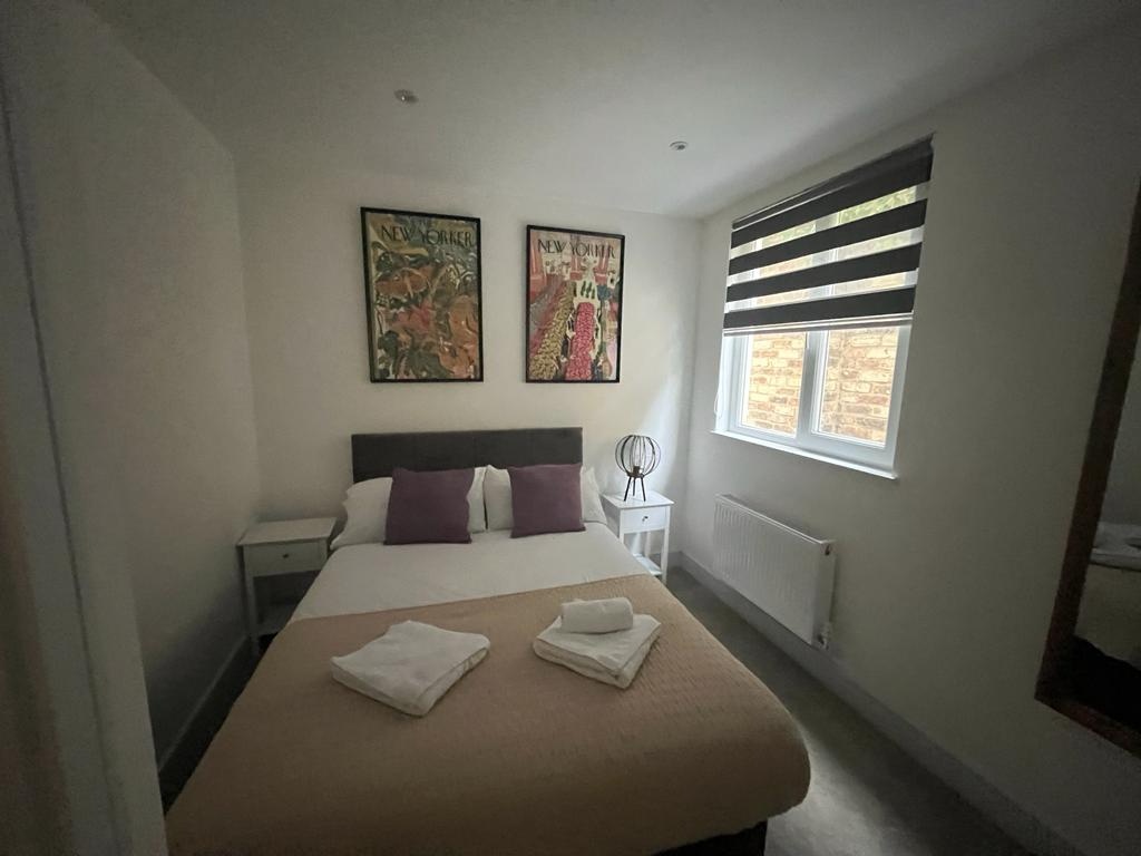 London 2 Bed Flat, Finchley Lane, NW4 To Rent Now for £2,500.00 p/m