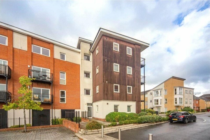 2 Bed Flat, Tean House, RG2 photo 3