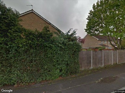 Room in a Shared House, Jasmin Road, KT19