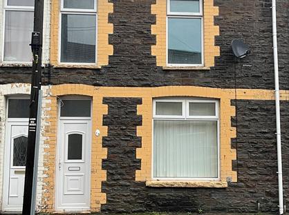 3 Bed Terraced House, Victoria Street, CF83