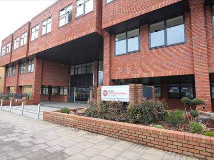 2 Bed Flat, The Landmark, LU1
