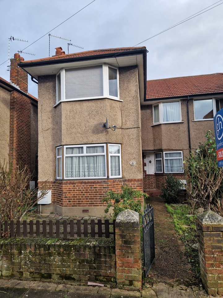 Ruislip 2 Bed Berkley Close, HA4 To Rent Now for £1,550