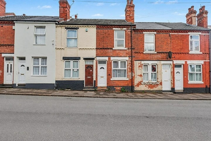 2 Bed Terraced House, Windermere Road, NG7