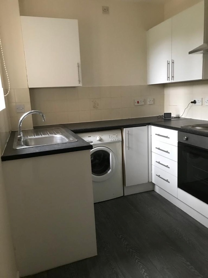 2 Bed Flat, Kathleen Road, SO19 photo 5