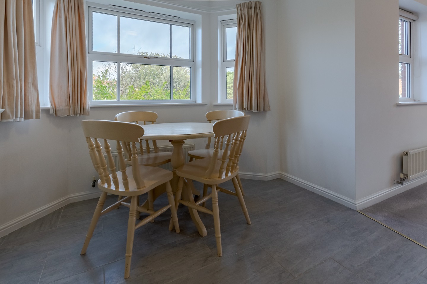 Solihull 3 Bed Flat, Fazeley Close, B91 To Rent Now for £1,495.00 p/m