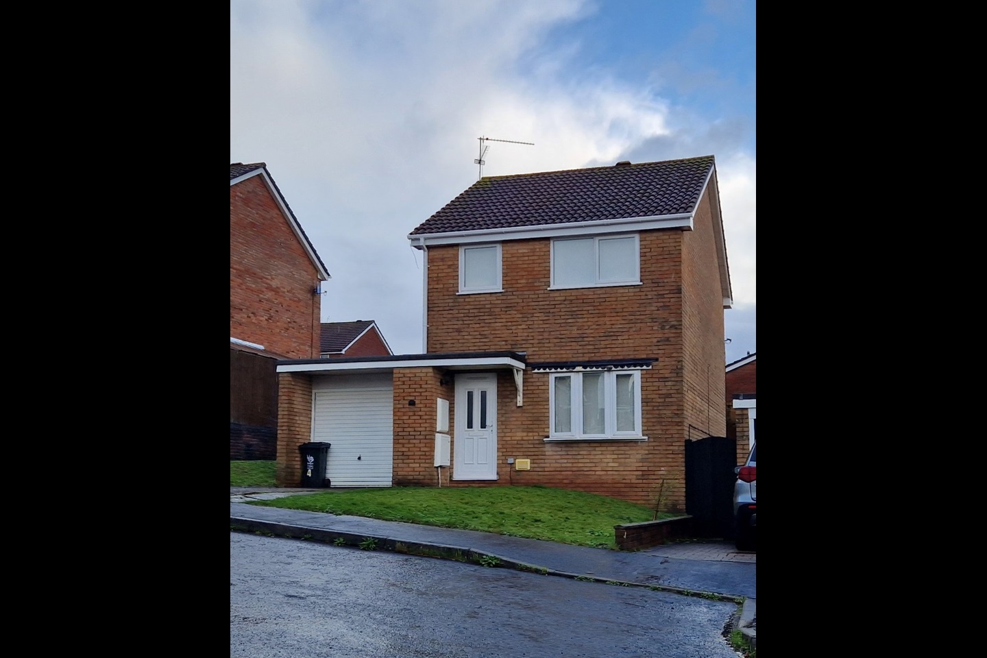 Caerleon, Newport 3 Bed Detached House, Box Tree Close, NP18 To