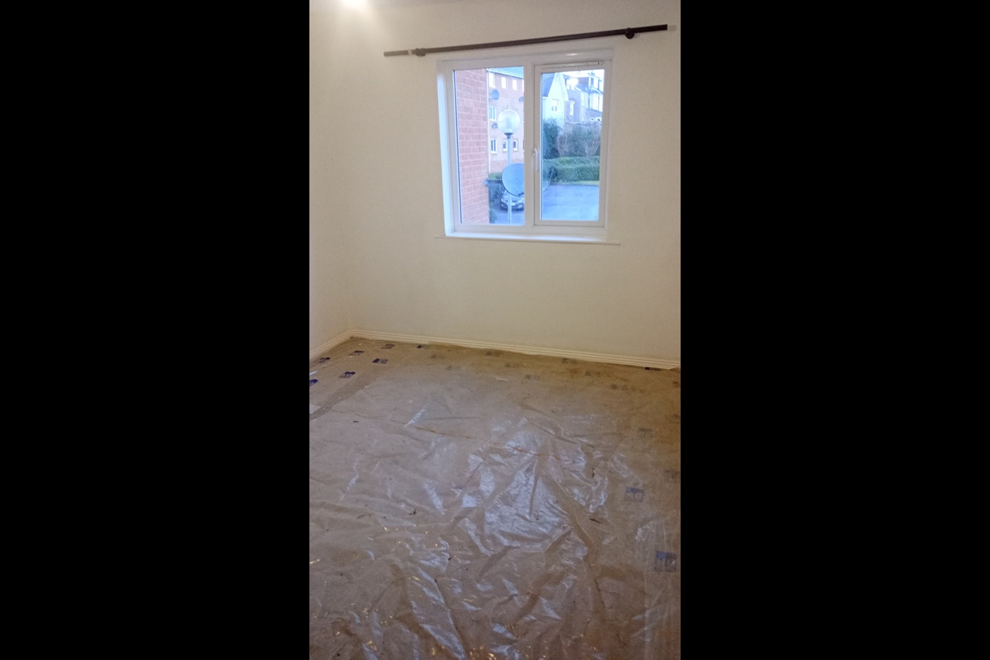 Earlswood, Redhill 1 Bed Flat, Thursley House, RH1 To Rent Now for £995.00 p/m