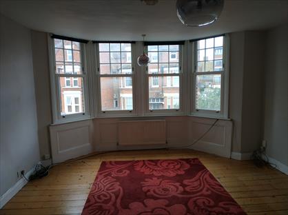 2 Bed Flat, Gleneldon Road, SW16