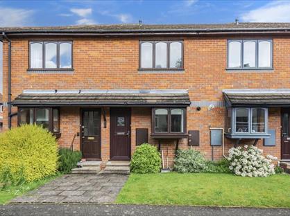 2 Bed Terraced House, Lollards Close, HP6
