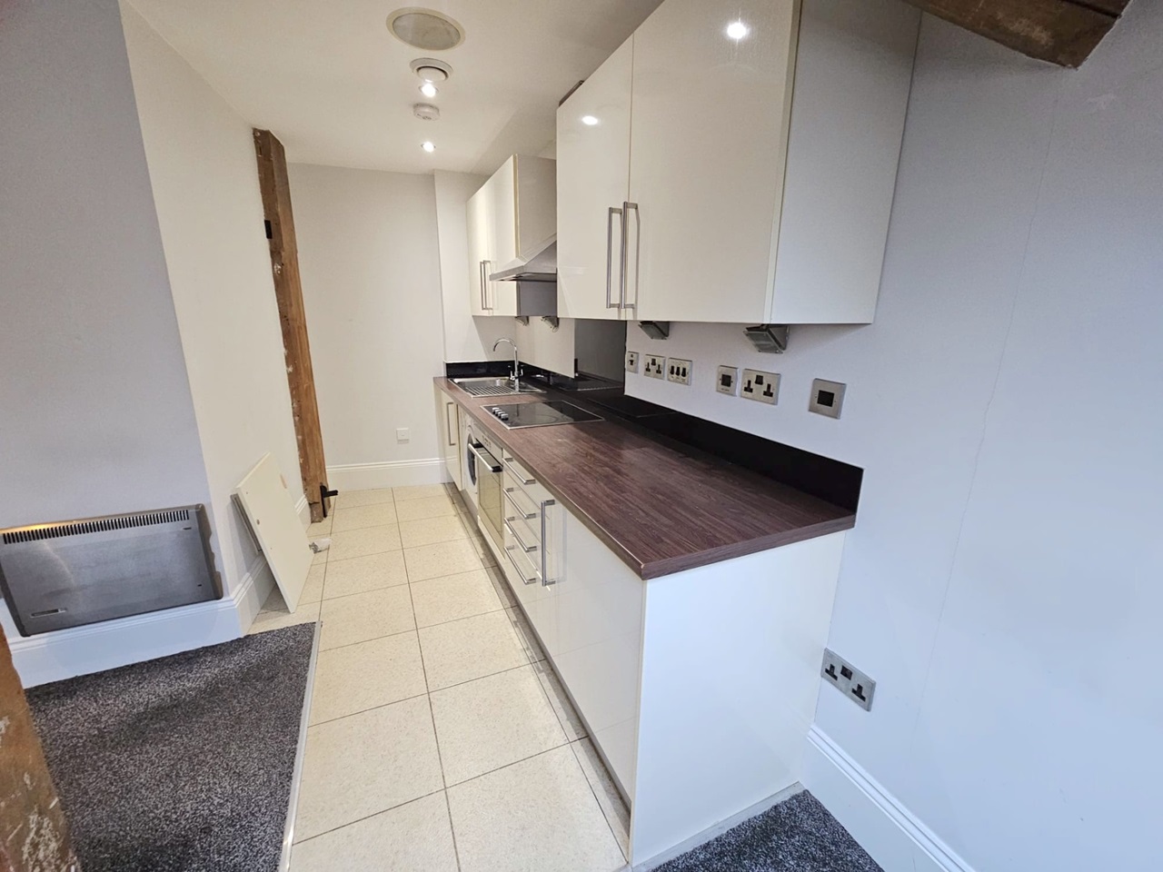 Bradford Studio Flat, Albion House, BD1 To Rent Now for £525.00 p/m