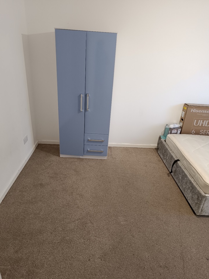 Dagenham Room in a Shared House, Listowel Road, RM10 To Rent Now