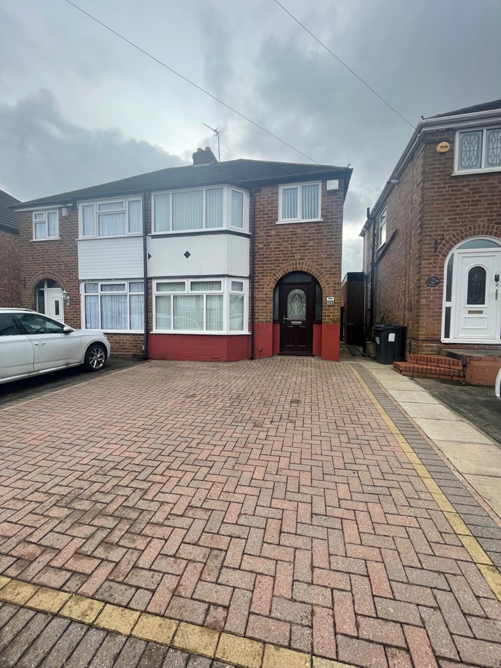 Birmingham 3 Bed SemiDetached House, Mildenhall Road, B42 To Rent