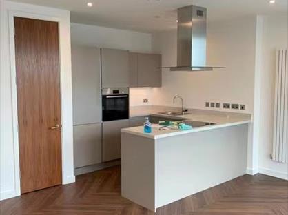 3 Bed Flat, Michigan Avenue, M50