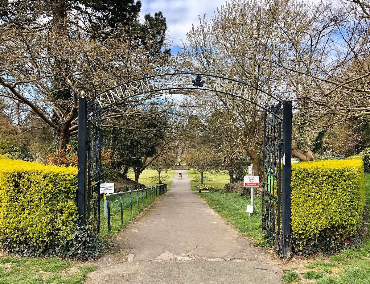 Folkestone 2 Bed Flat, Kingsnorth Gardens, CT20 To Rent Now for £