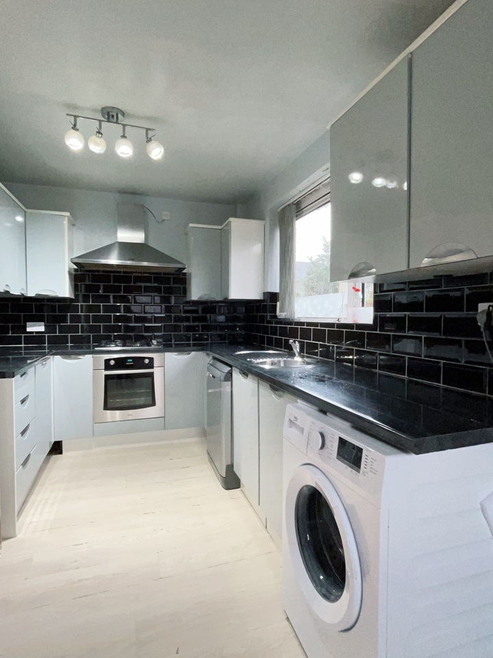 Westhoughton, Bolton 2 Bed End Terrace, Bamber Croft, BL5 To Rent