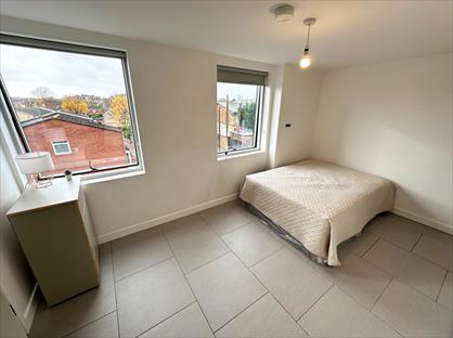 Room in a Shared Flat, St. Rule Street, SW8