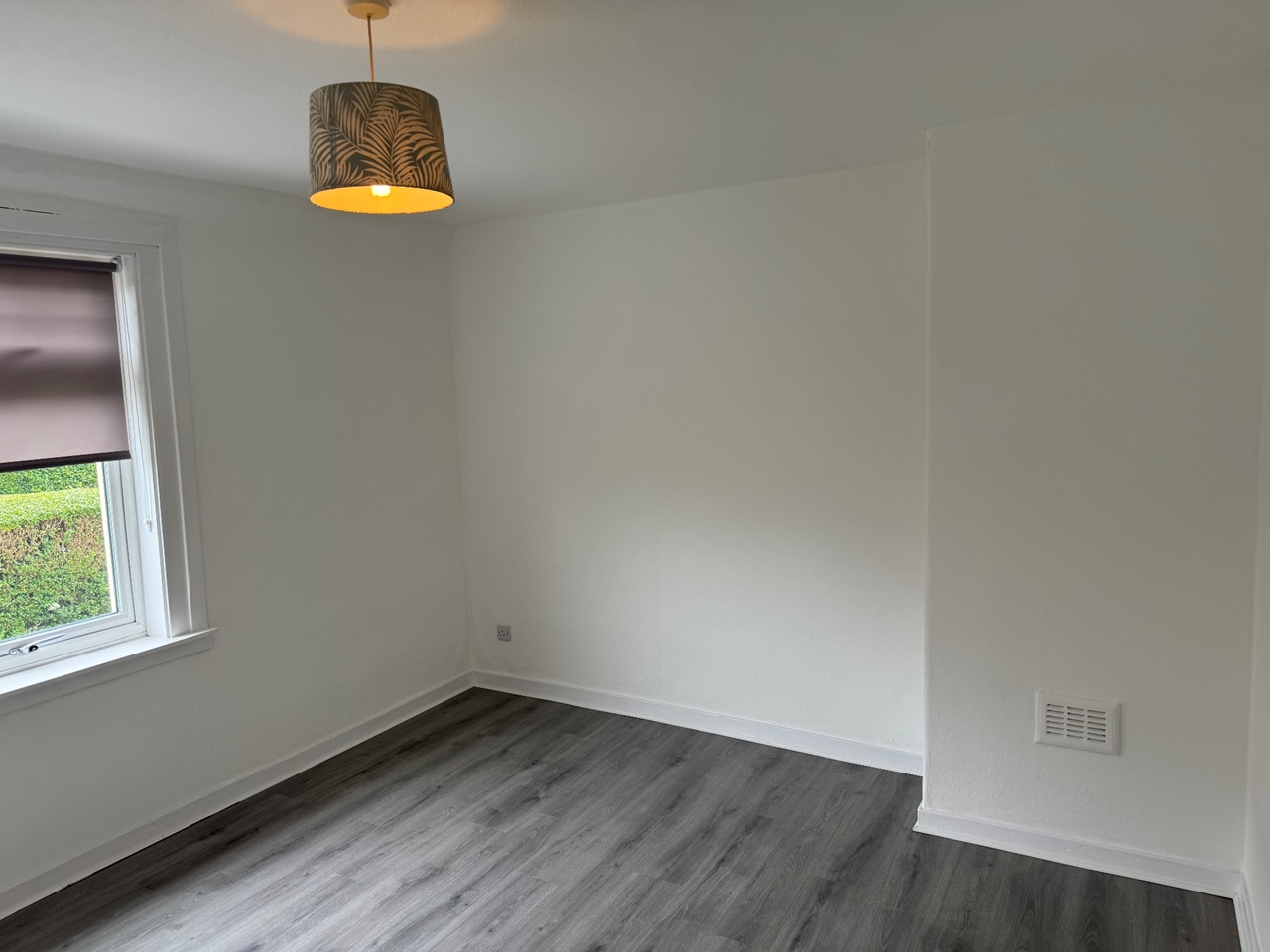 Glasgow 2 Bed Flat, Sandyhills, G32 To Rent Now for £800.00 p/m