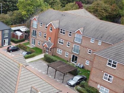 2 Bed Flat, Dudley Close, RM16