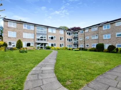 3 Bed Flat, Elizabeth Court, WD17