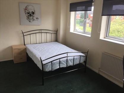 5 Bed Terraced House, Britten Close, CO4