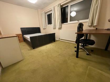 Room in a Shared House, Britten Close, CO4