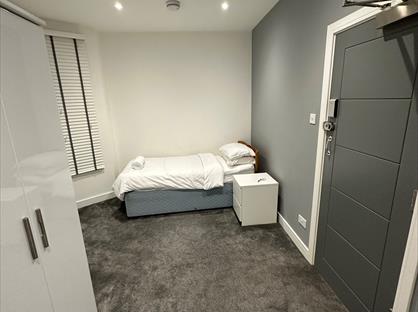 Room in a Shared House, Watling Street, ME7
