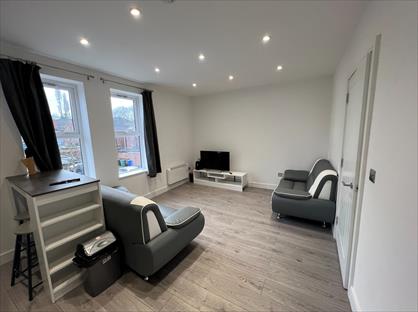 1 Bed Flat, Sakina House, M20