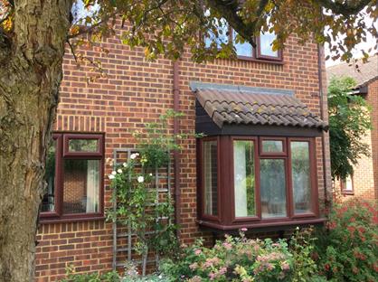 1 Bed Flat, Tarragon Drive, GU2