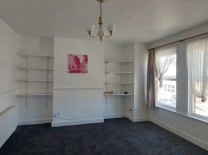 3 Bed Flat, Rosslyn Crescent, HA1