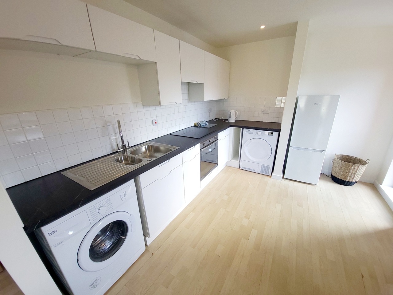 2 Bed Flat, Ordsall Lane, M5 photo 2