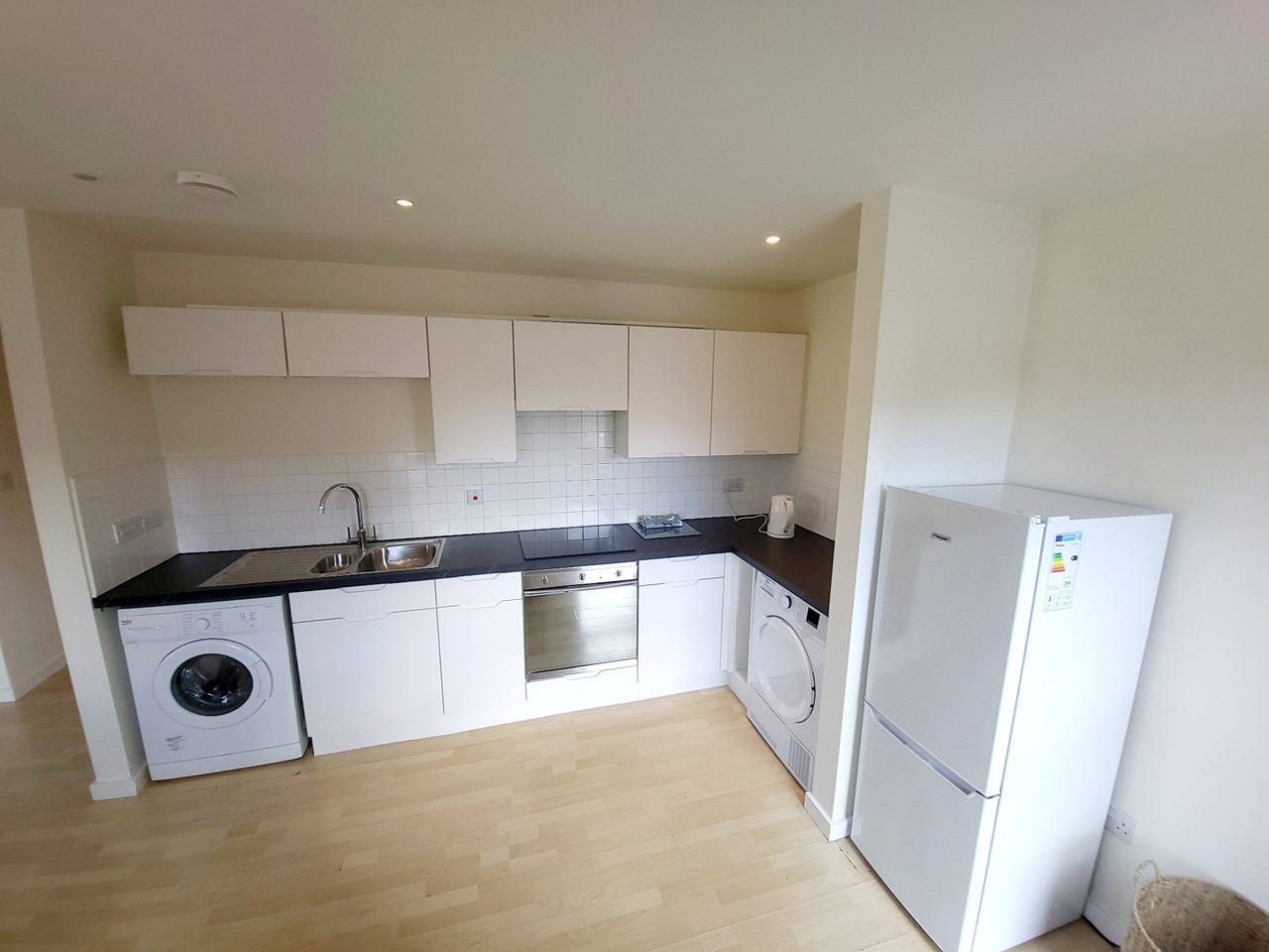 2 Bed Flat, Ordsall Lane, M5 photo 3