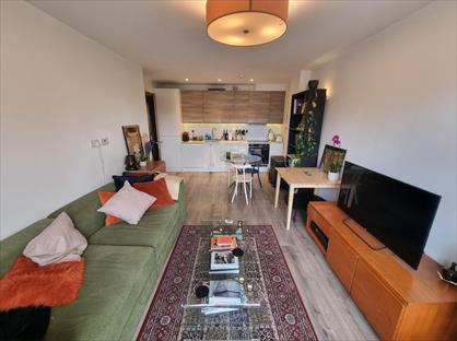2 Bed Flat, Well Street, E9