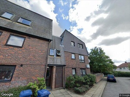 2 Bed Flat, Somercoates Close, EN4