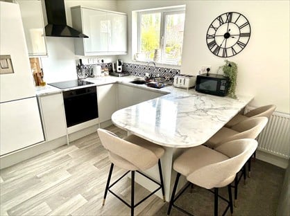 2 Bed Maisonette, Stoney Lane, RG18