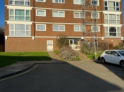 2 Bed Flat, Lantern Close, HA0