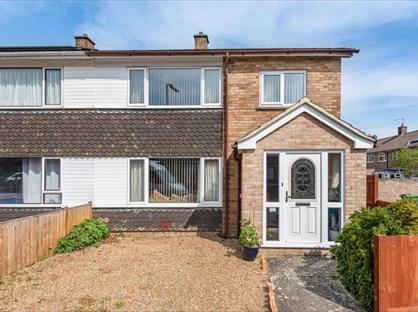 3 Bed Semi-Detached House, Pinkerton Road, RG22