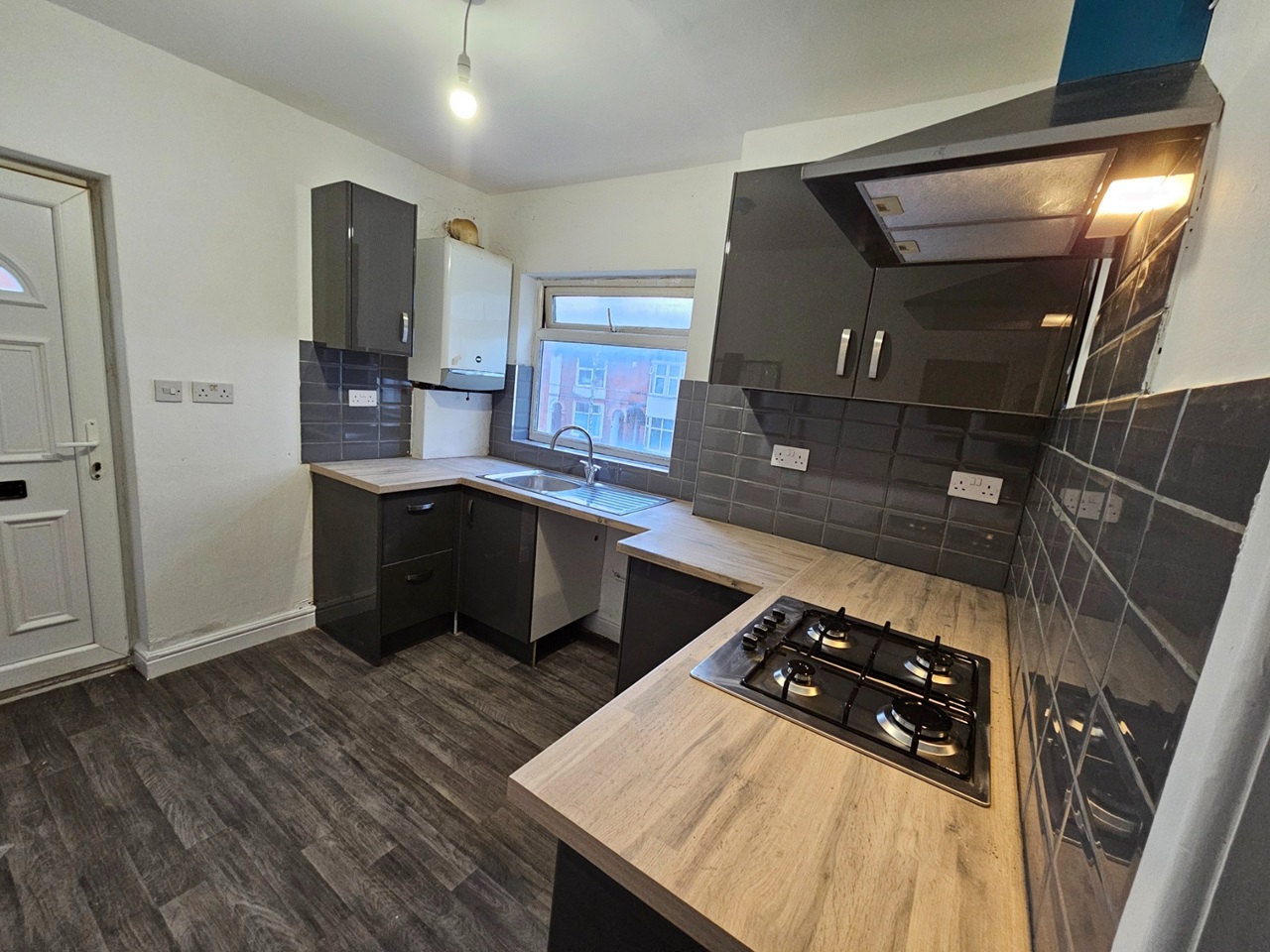 Leicester 3 Bed Flat, Narborough Road, LE3 To Rent Now for £1,000.