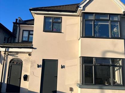 3 Bed Semi-Detached House, Bassingham Road, HA0